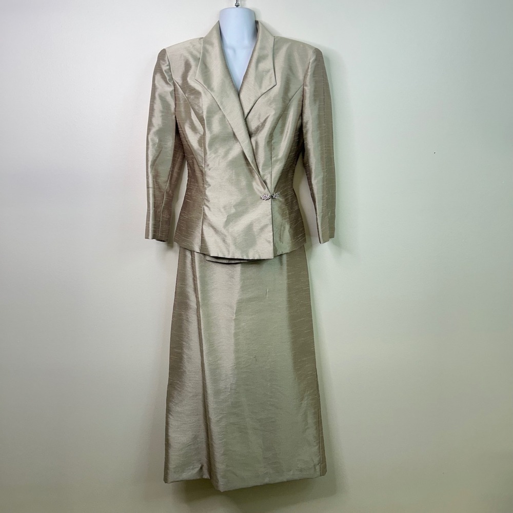 Alex Evenings Skirt Suit Set Rhinestone Clasp Occasion Wear Size 10 MOB Wedding